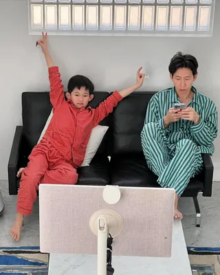 사랑 넘치는 봉태규❤️하시시박 가족의 겨울 일상👨👩👧👦 울가족도 추억 많이@남기자요❣️ 이미지