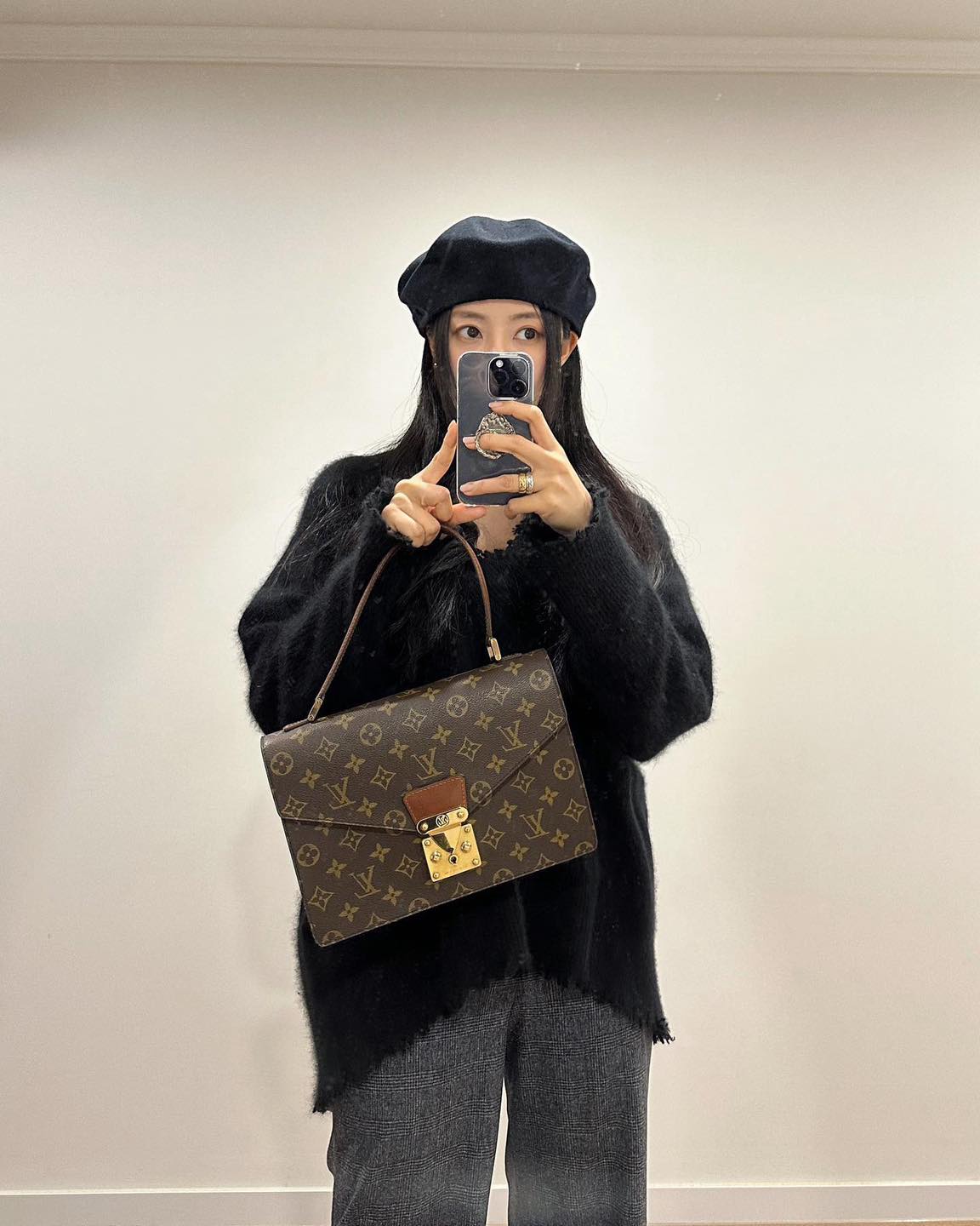베레모로 러블리 한스푼 더해🧑🏻‍🎨❤️ 이미지6