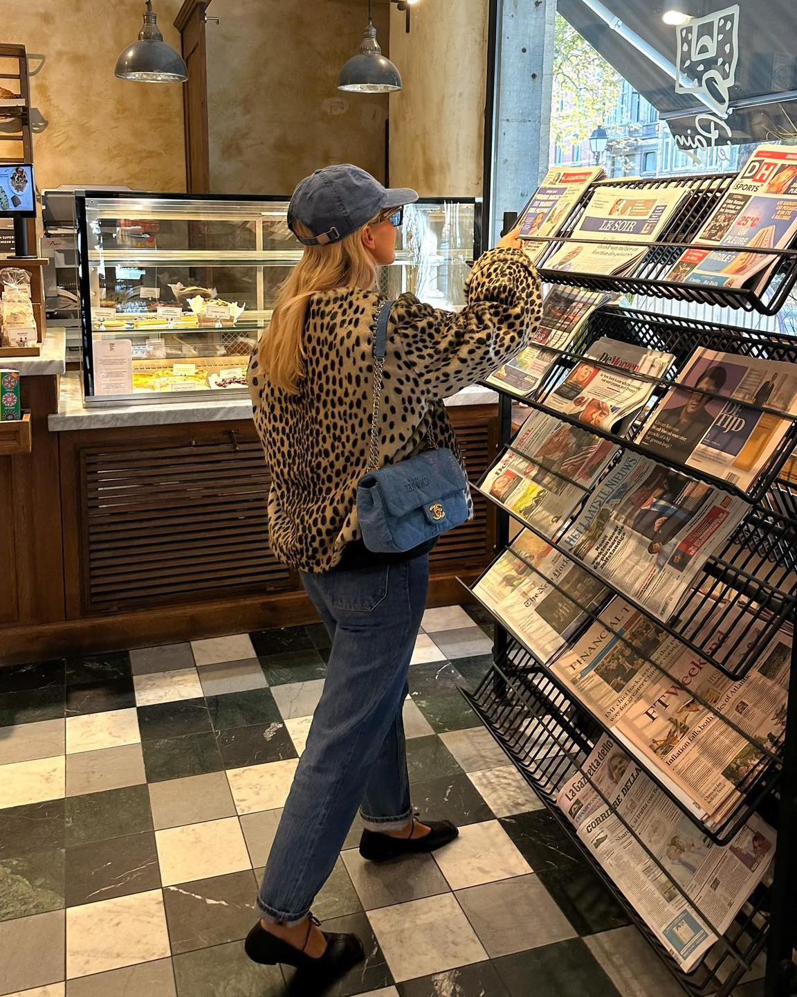 올해는 레오파드 패턴 트렌드🐆🔥
힙한 언니 느낌 준비해💛🤎어려우면 운동화와 가방 @포인트 이미지