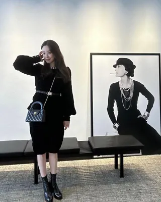 려원언니의 골져스한 샤넬백🖤✨
90년대 전성기를 누렸던 켈리백🎀 리뉴얼✔️@역시예뻐 이미지