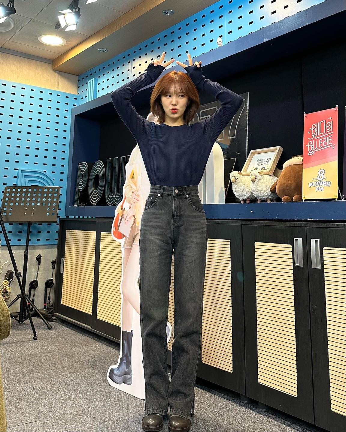 흑청은 여유 있는 핏이 이뻐☑️ 이미지