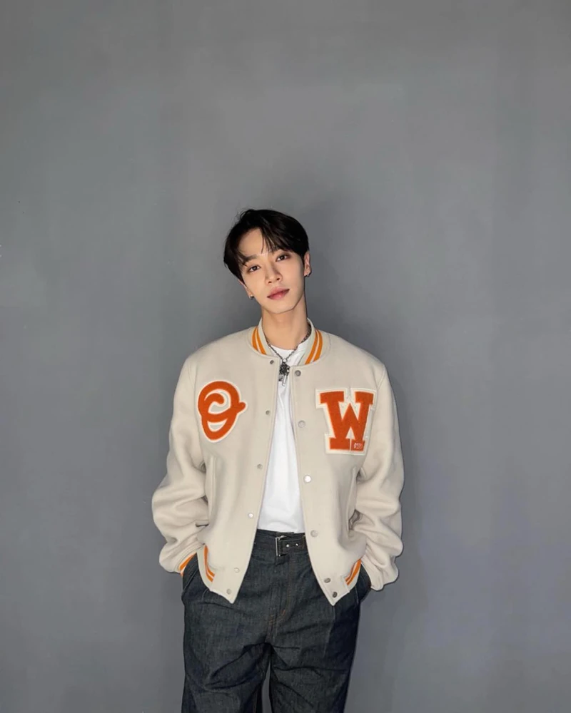기광오빠야 내는 니 좋아한다고❤️🔥
이기광의 봄자켓룩💙 뭐 음악을 하셨던 분이니까 잘 입겠지🎤 이미지1