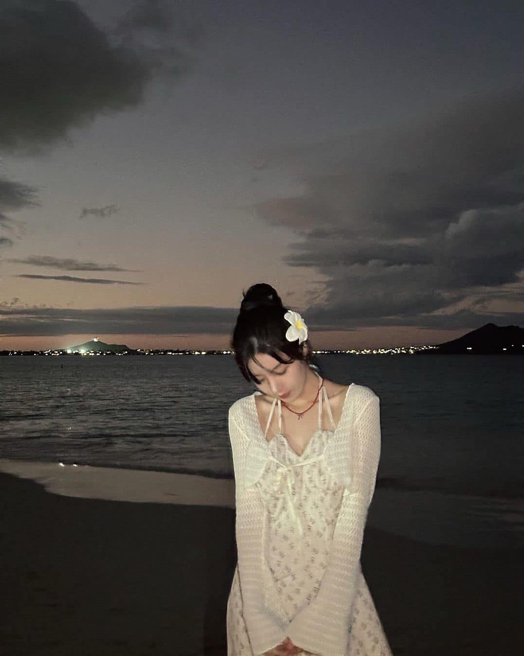 워터밤 여신 권은비의 하와이룩🌴
글래머러스 비키니룩부터 러블리 휴양지룩까지👙💛@대박 이미지6