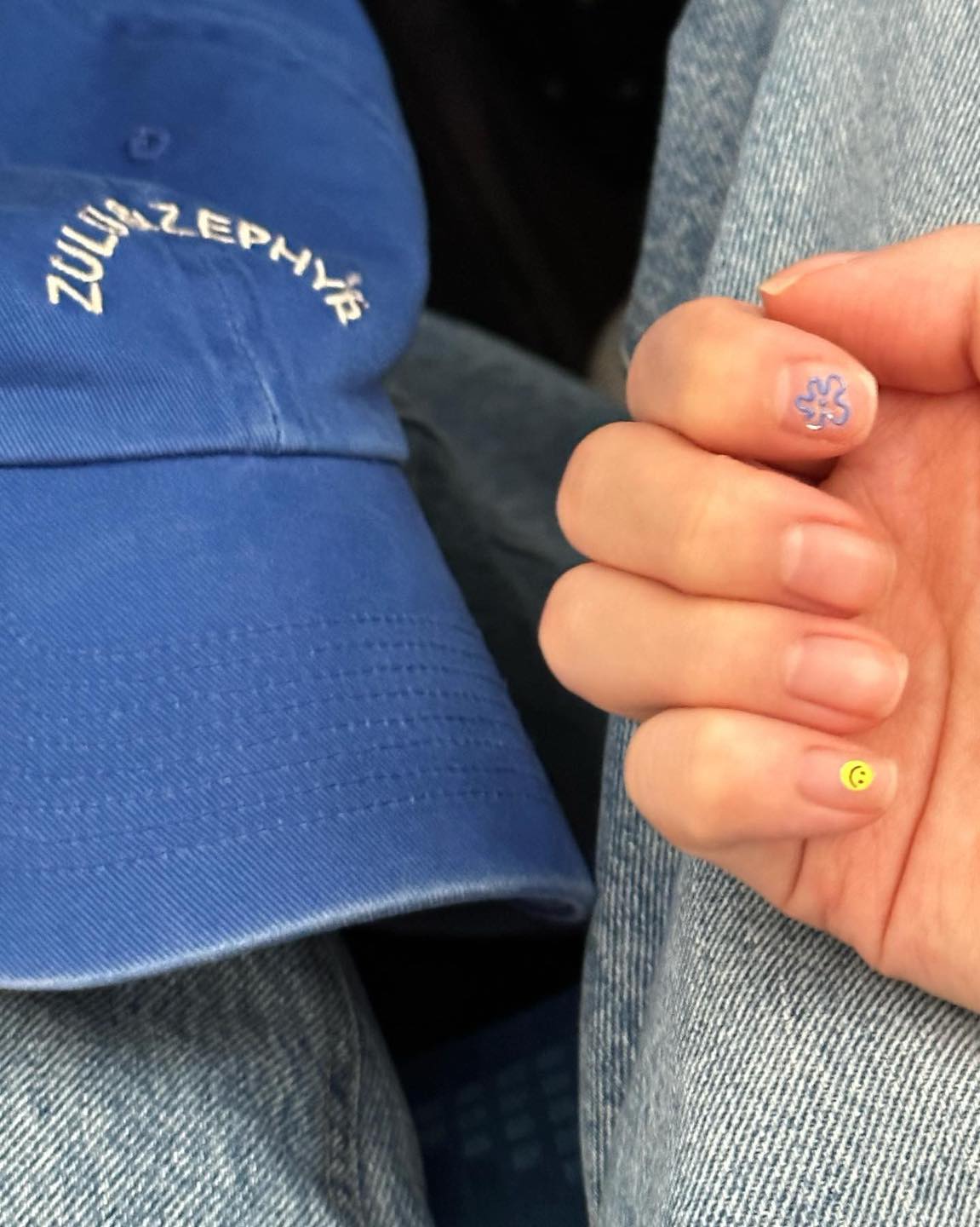 연휴에 네일로 기분전환 어때💅🏻
셀럽들의 깔끔하고 영롱한 네일💫 몇 번이 @좋을까?🤔 이미지8
