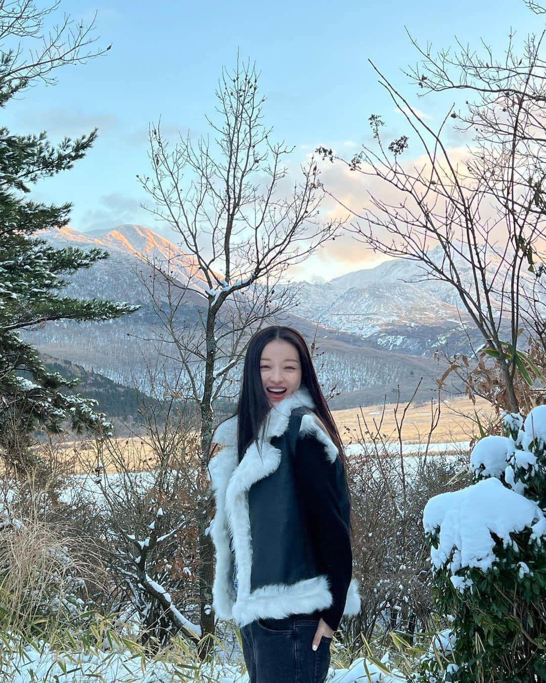 귀욤폭닥 조끼 무스탕 걸쳐🐻🤎 이미지