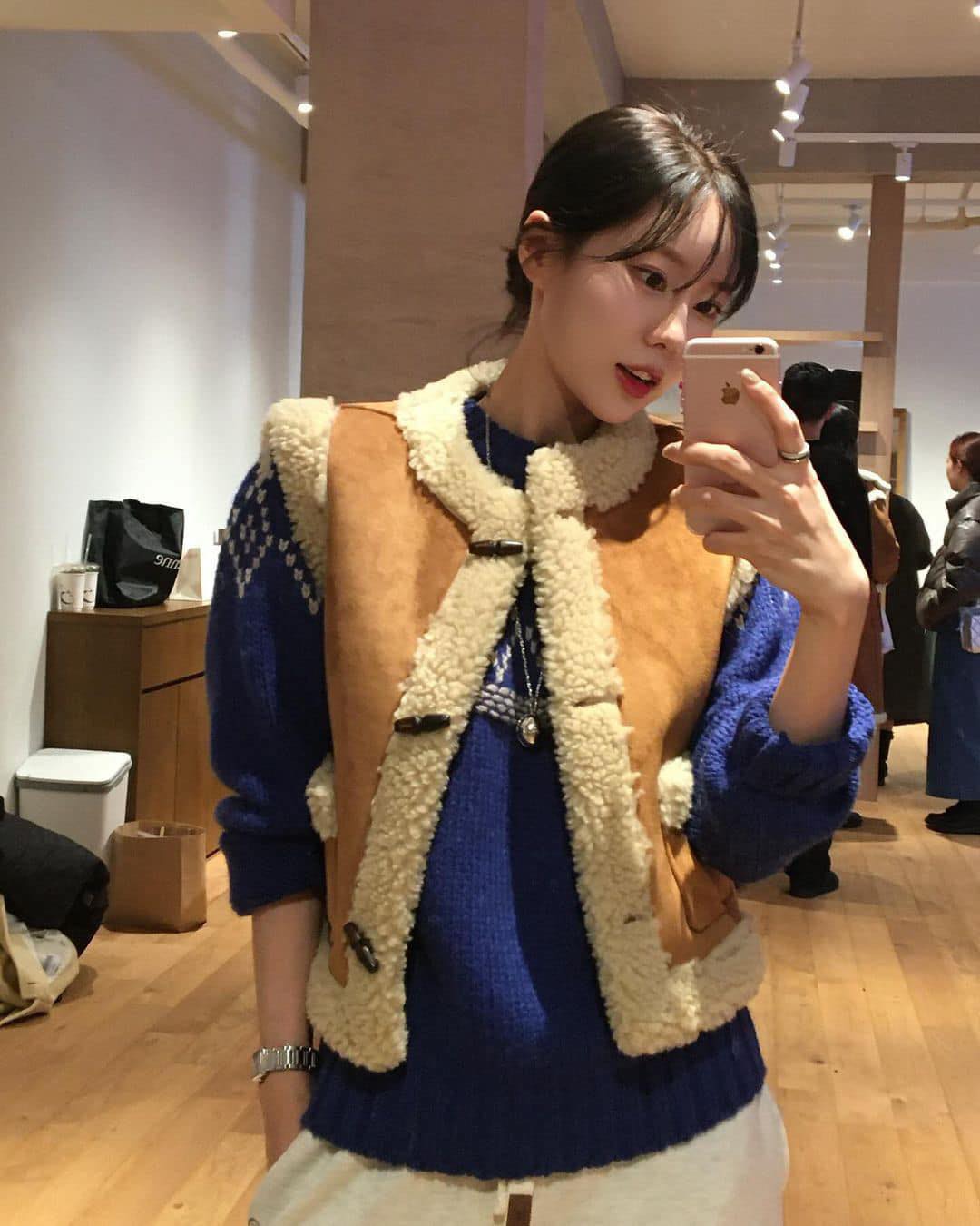 귀욤폭닥 조끼 무스탕 걸쳐🐻🤎 이미지