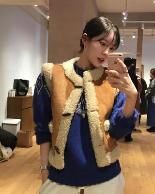 귀욤폭닥 조끼 무스탕 걸쳐🐻🤎 이미지