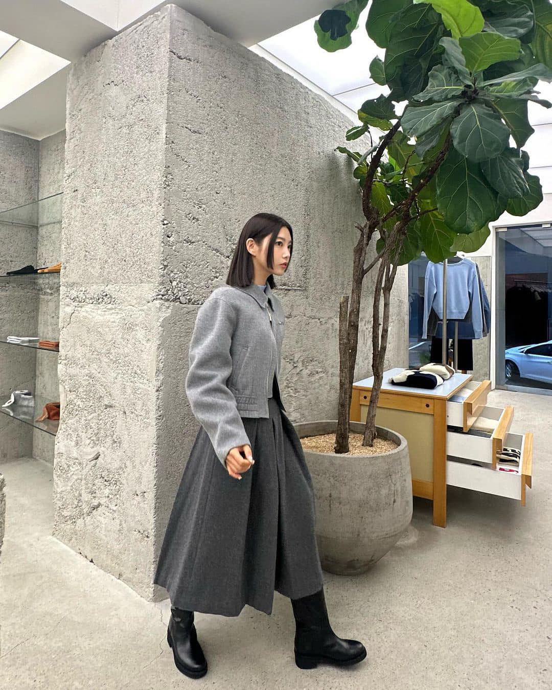 플리츠스커트 기장은 무릎 밑👗 이미지