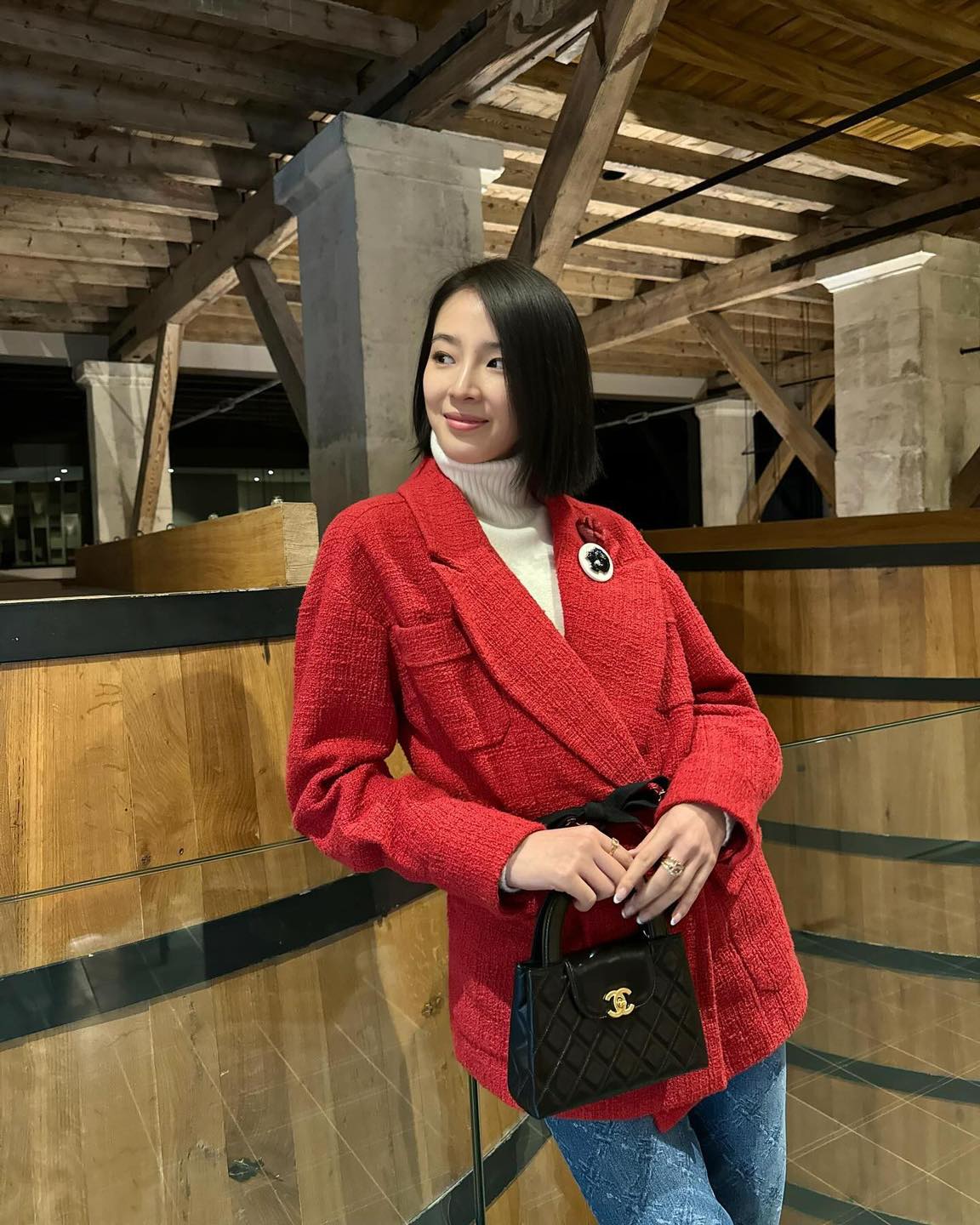 세련된 샤넬 미니백🖤 @켈리백
다이아몬드 퀼팅으로 리뉴얼된 빈티지백💠 가격은 638만 원🏷️ 이미지