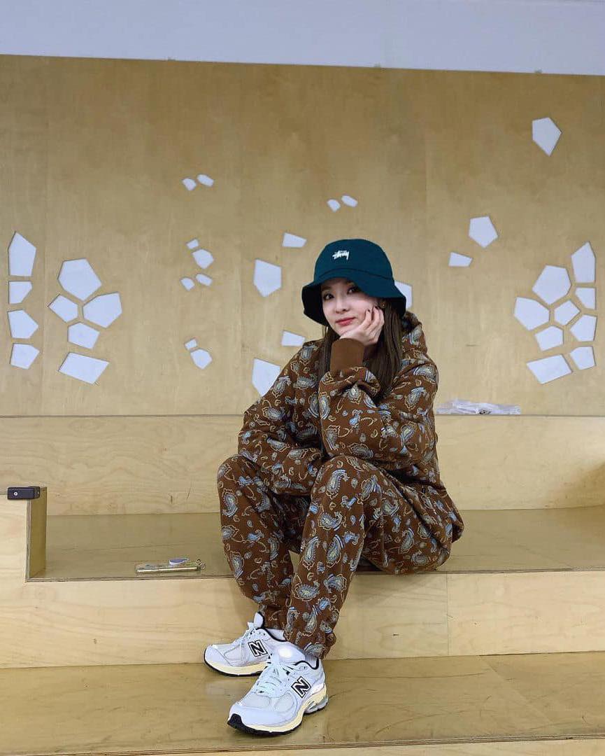 쌩얼엔 스투시 버킷햇으로👒🩷 이미지