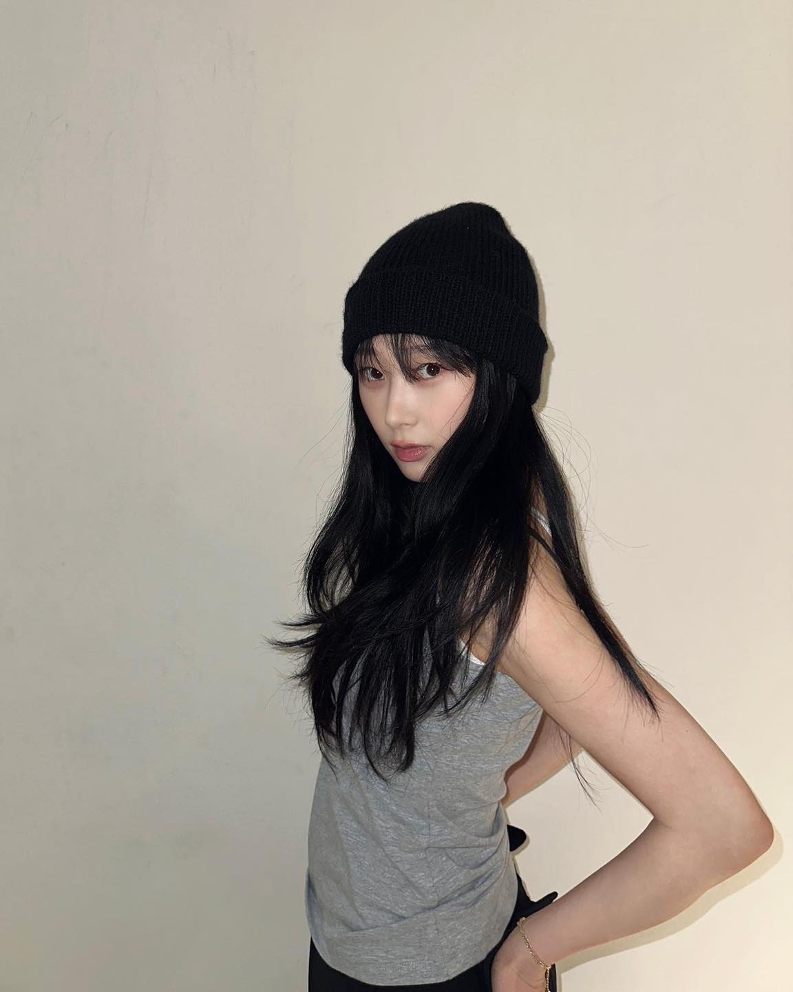 검정 비니로 시크한 맛 추가☑️ 이미지