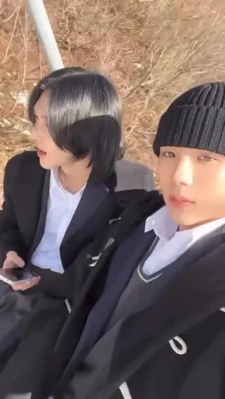 영상이 안 멈춰요😮 사르르 원빈
가만히 있을 땐 냉미남인 라이즈 원빈🧡 웃을 땐 사르르 냥이🐈⬛ 이미지