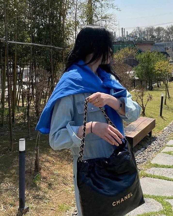 봄셔츠 코디는 걸치는 맛🥼🌱 이미지