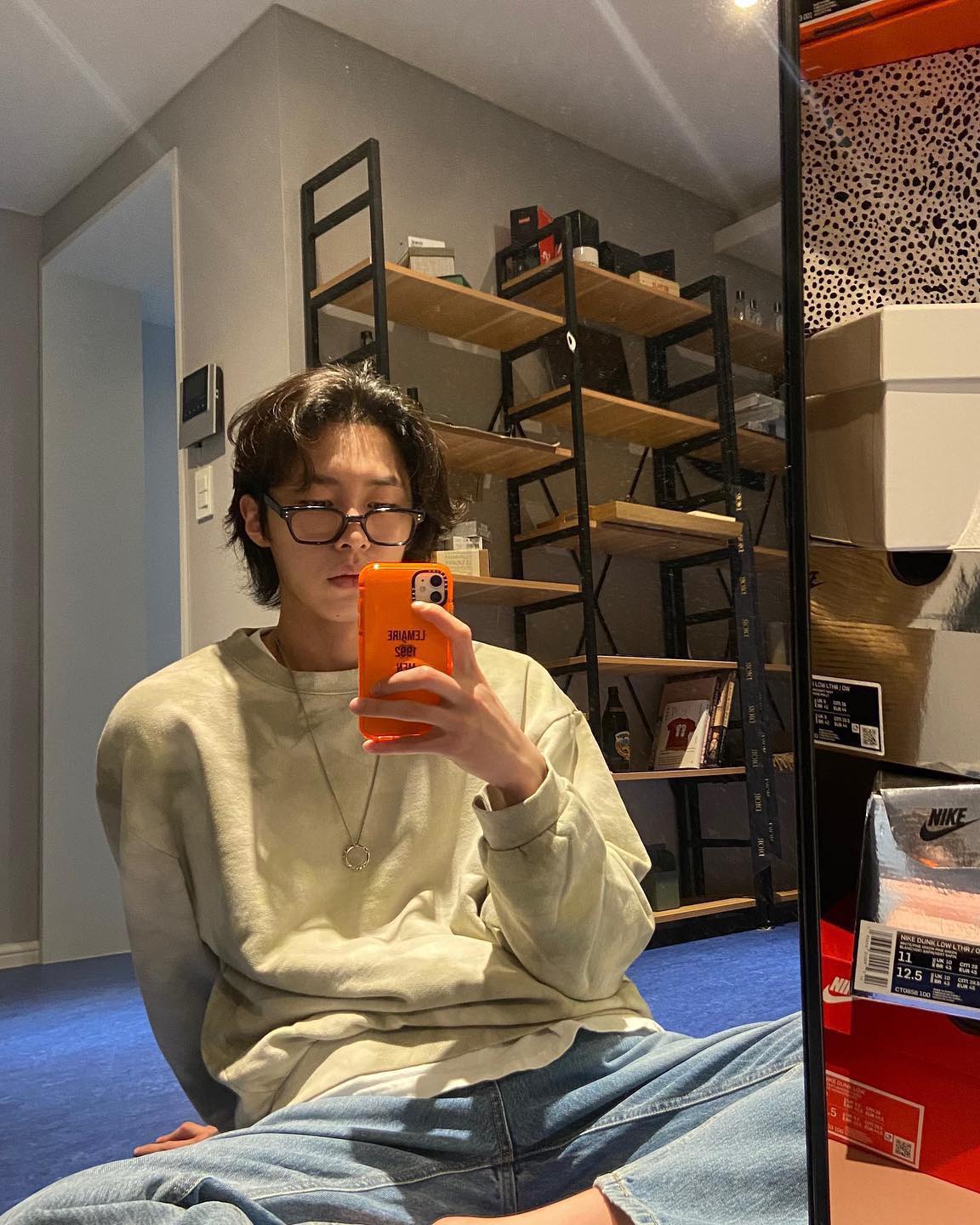 안경이 찰떡인 이재욱 남친룩🖤
근데 이제 진짜 남친이 되어버린🫢 그가 섹시한 맹구였다니...🧑🏻🏫 이미지4