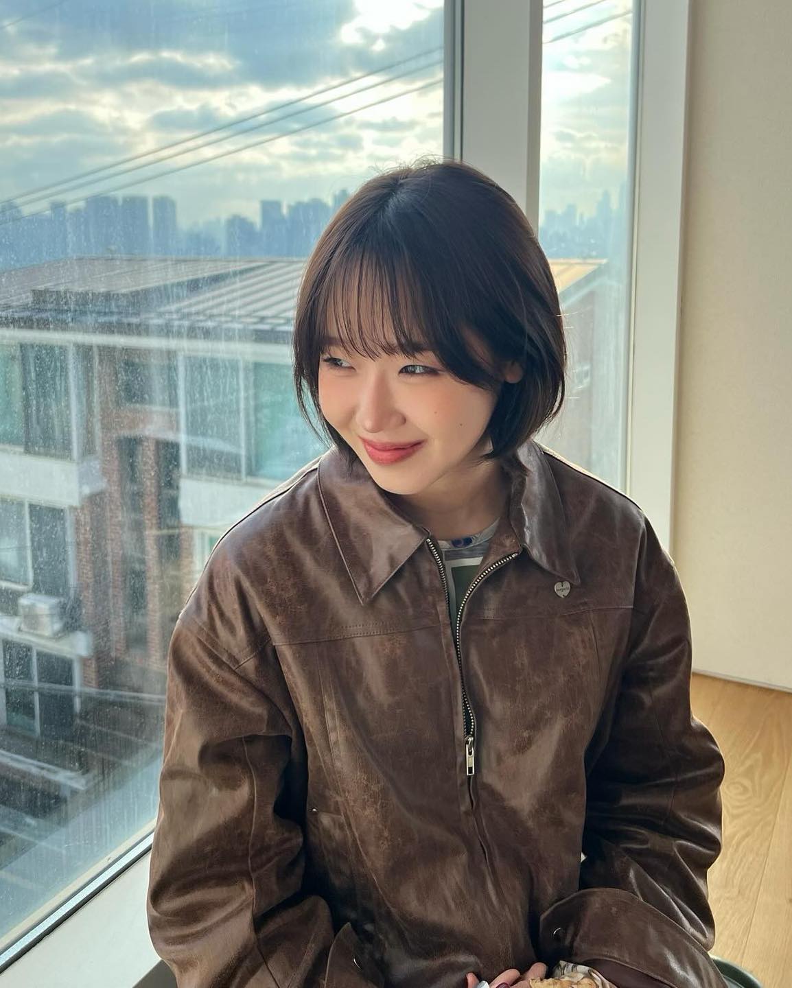 봄 아우터 4가지만 준비하세요☑️
봄에 꼭 필요한 기본 아우터🧥 있으면 평생 잘 입는 클래식템🖤

1. 블랙 블레이저

2. 베이지 트렌치코트

3. 화이트 트위드자켓

4. 브라운 레더자켓 이미지8