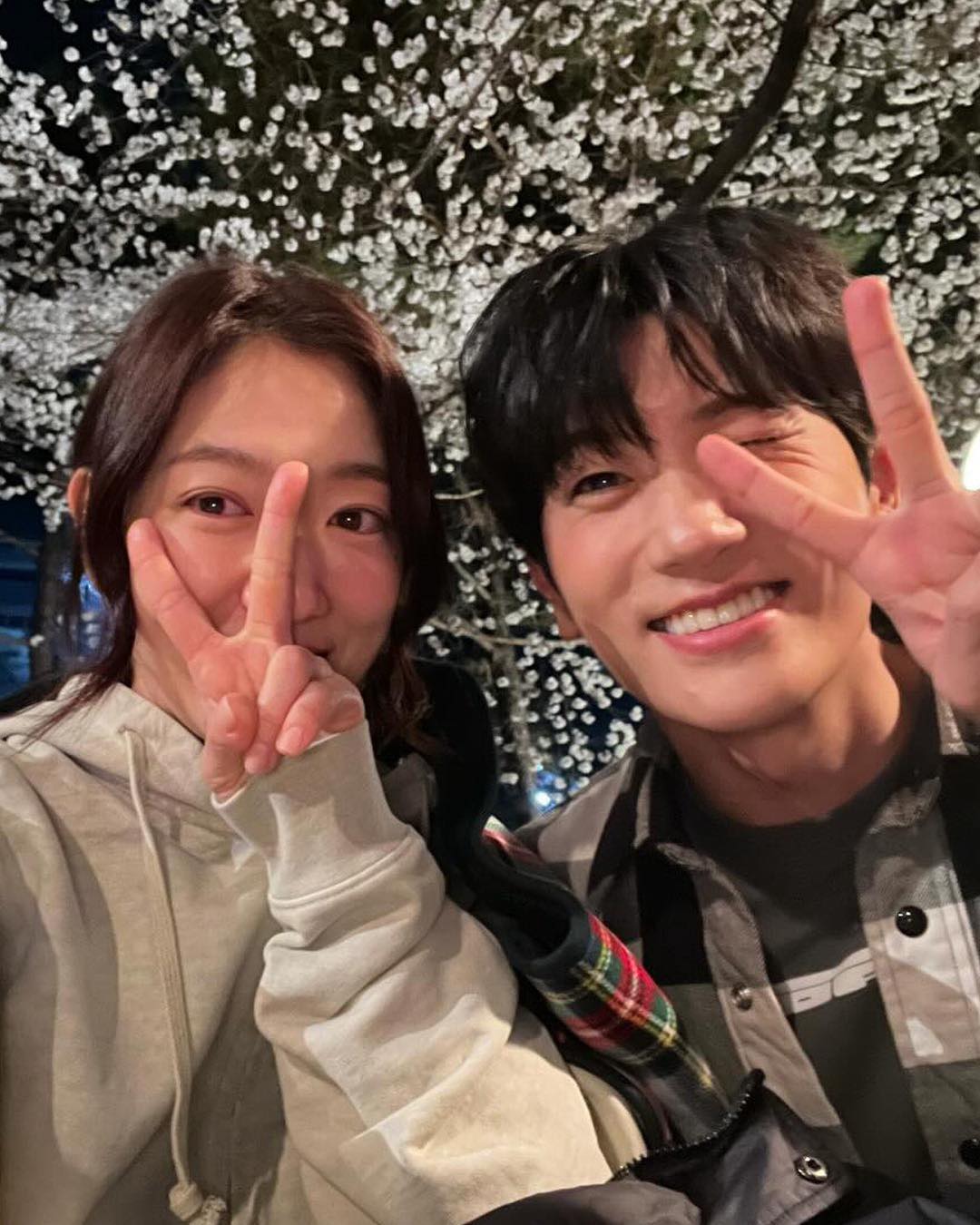 실제 연인 같은 투샷📸
애잔한 현실연애 드라마@닥터슬럼프❣️박신혜X박형식❣️ 이미지