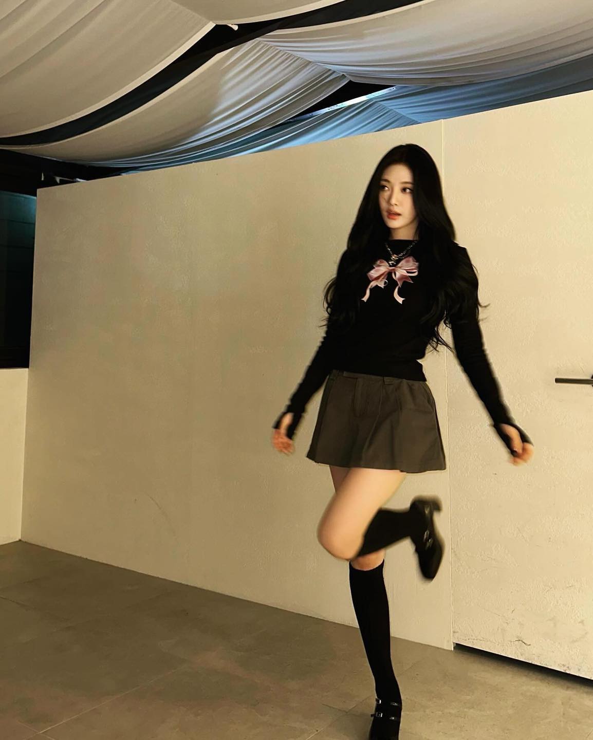 니트에 짧치로 이쁜 봄조합🎀☑️ 이미지