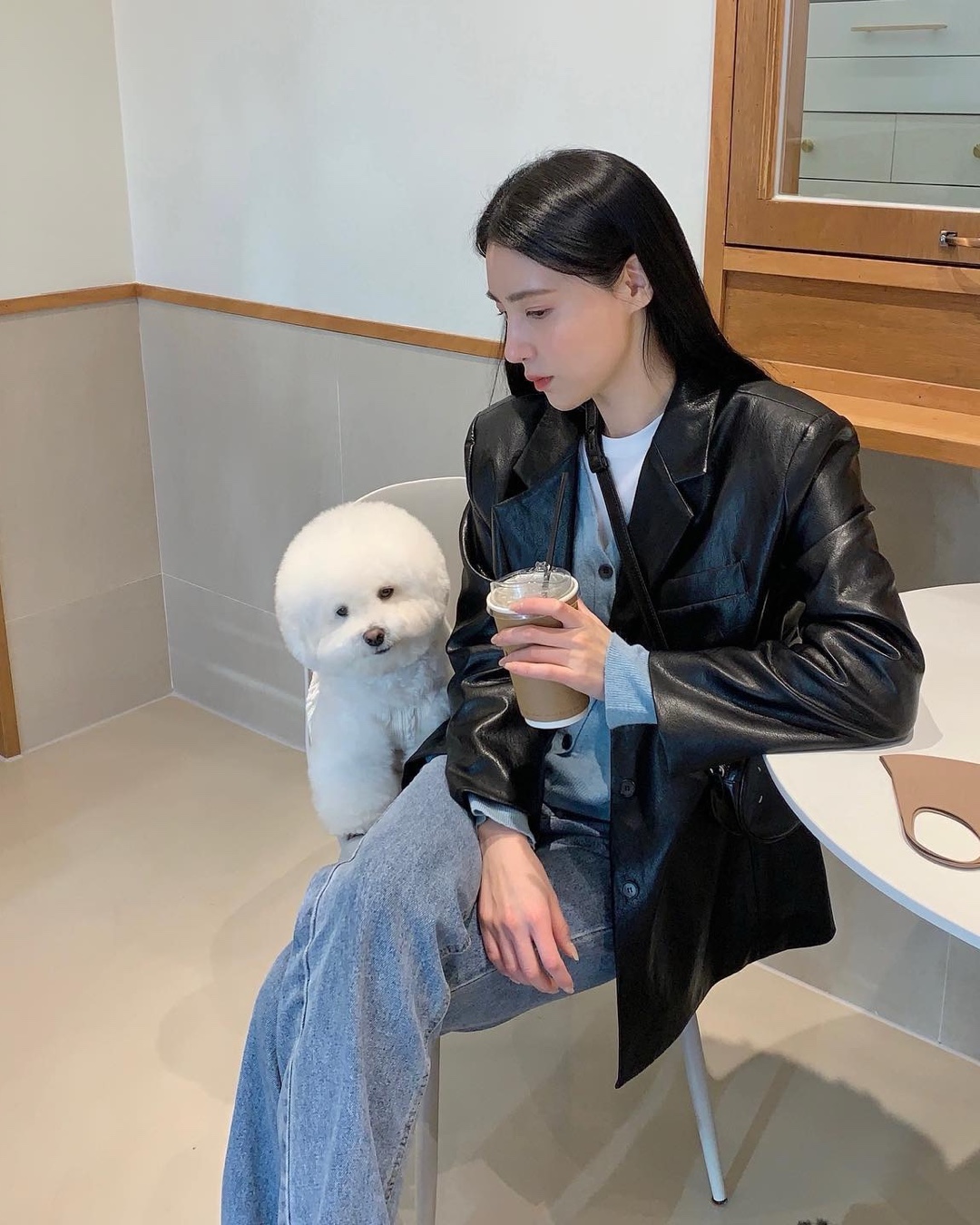 흰티에 청바지 그리고 가디건👖🤍​
 이미지7