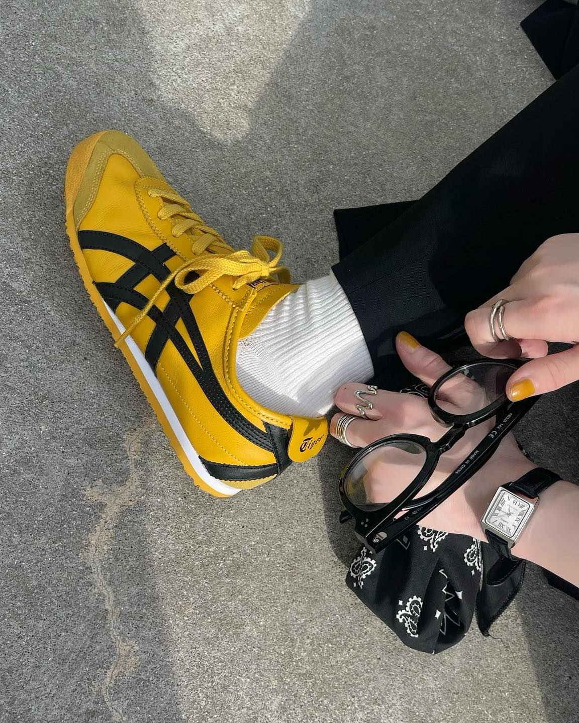 배색 예쁜 데일리 스니커즈 추천👟
오니츠카타이거 멕시코66 심플컬러부터 포인트 컬러까지✨ 

1. 블랙 화이트 

2. 옐로우 블랙

3. 화이트 실버 

4. 크림 벨벳 파인

5. 블랙 이미지4