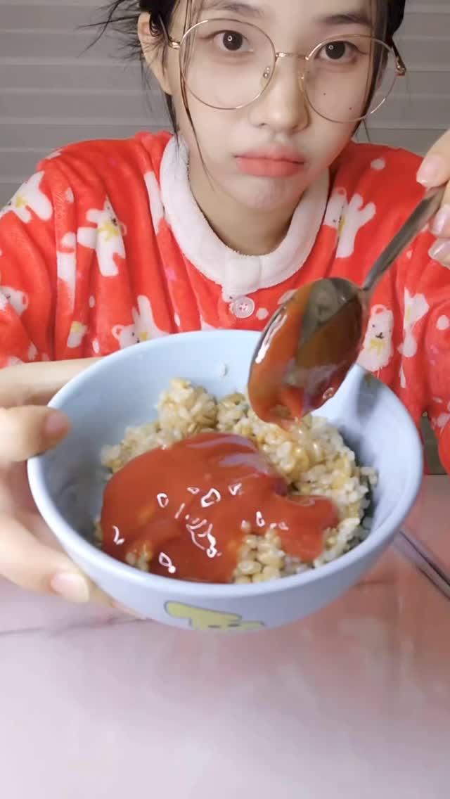 전소연의 인스타 부계정 쏘리사가 강추하는 케찹밥 레시피🍅🥫@맛나보여 이미지