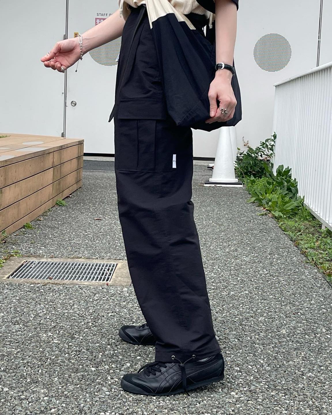 배색 예쁜 데일리 스니커즈 추천👟
오니츠카타이거 멕시코66 심플컬러부터 포인트 컬러까지✨ 

1. 블랙 화이트 

2. 옐로우 블랙

3. 화이트 실버 

4. 크림 벨벳 파인

5. 블랙 이미지9