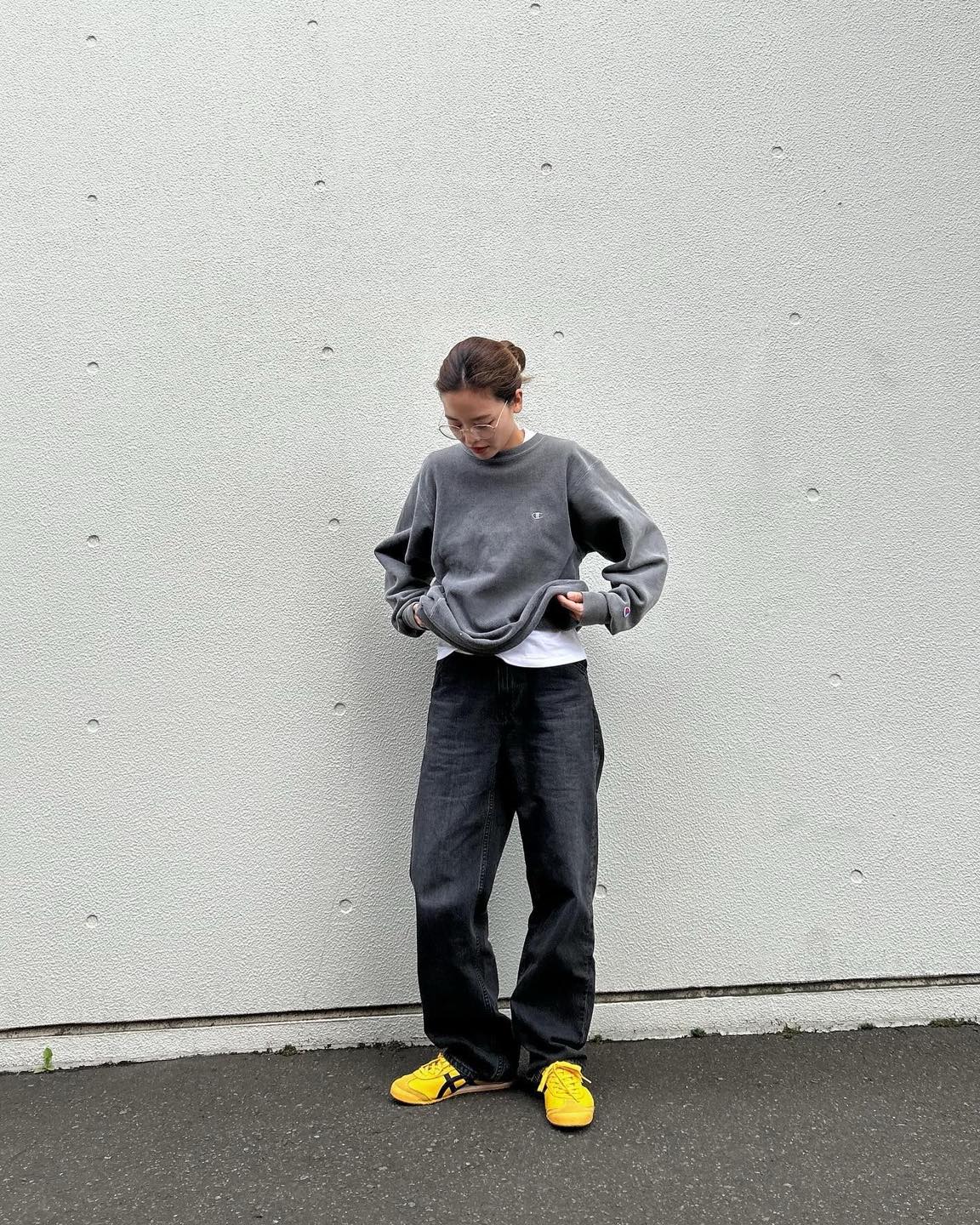 배색 예쁜 데일리 스니커즈 추천👟
오니츠카타이거 멕시코66 심플컬러부터 포인트 컬러까지✨ 

1. 블랙 화이트 

2. 옐로우 블랙

3. 화이트 실버 

4. 크림 벨벳 파인

5. 블랙 이미지3