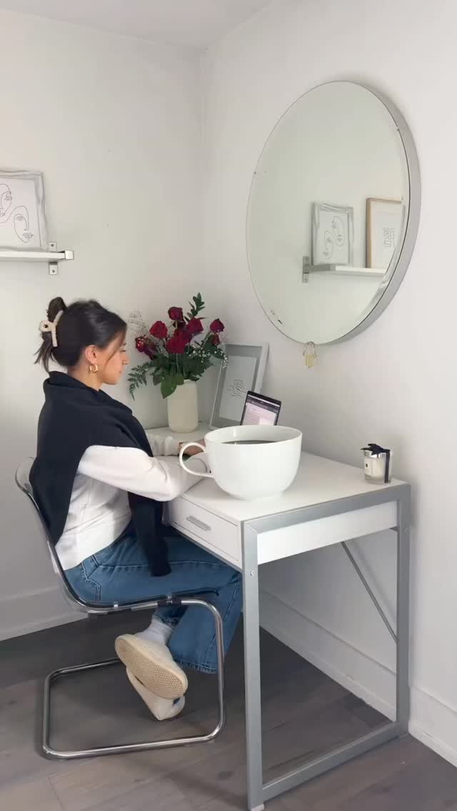 아직 화요일입니다….☕️😡커피 좀 때리죠 이미지