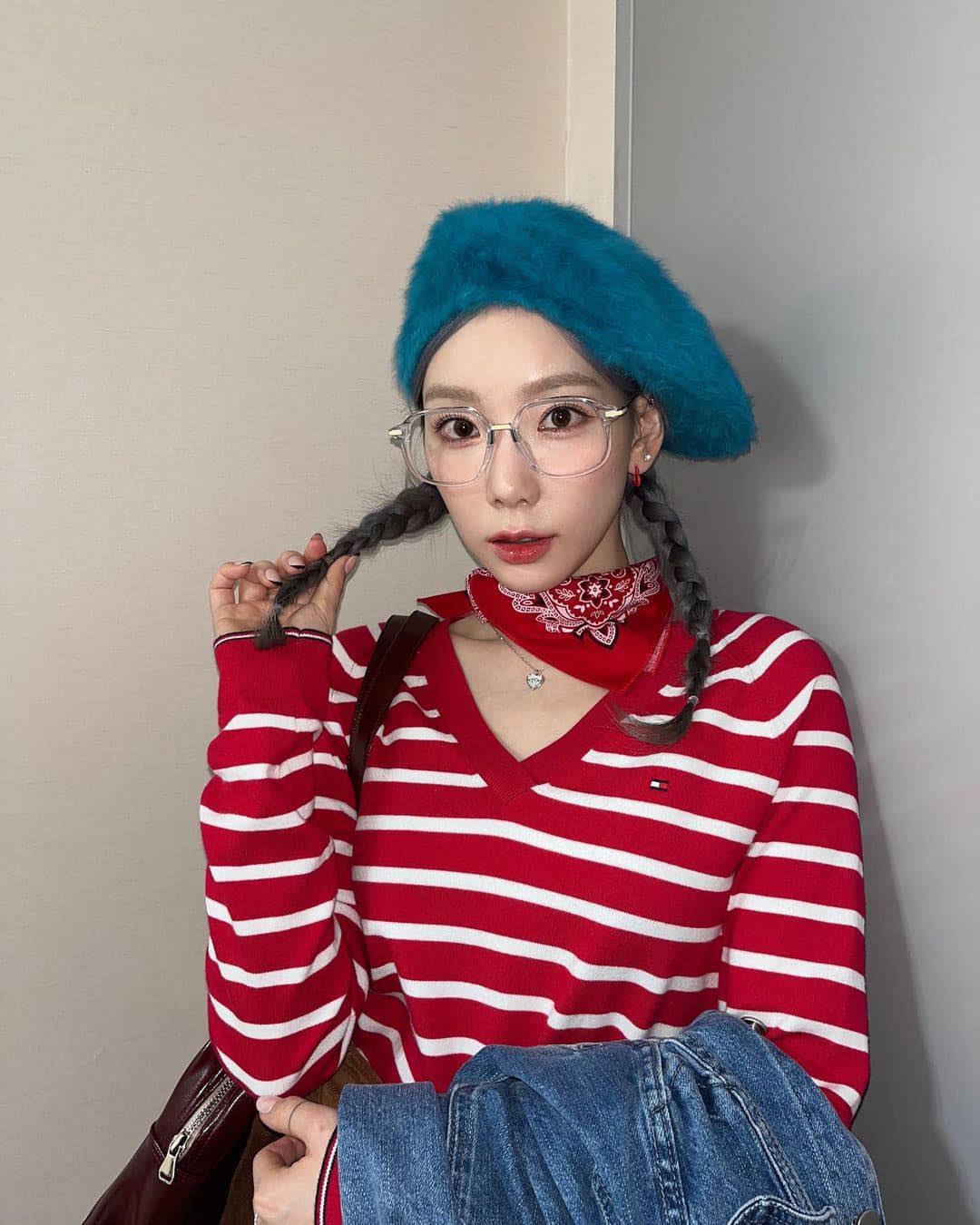 투명테 안경으로 가볍게 포인트🫧 이미지