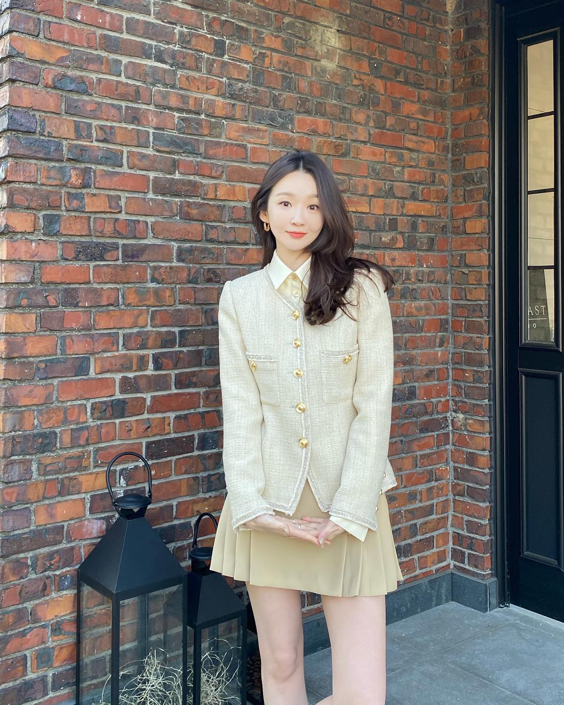꾸안꾸🤎🤍 강민경 봄자켓룩 이미지6