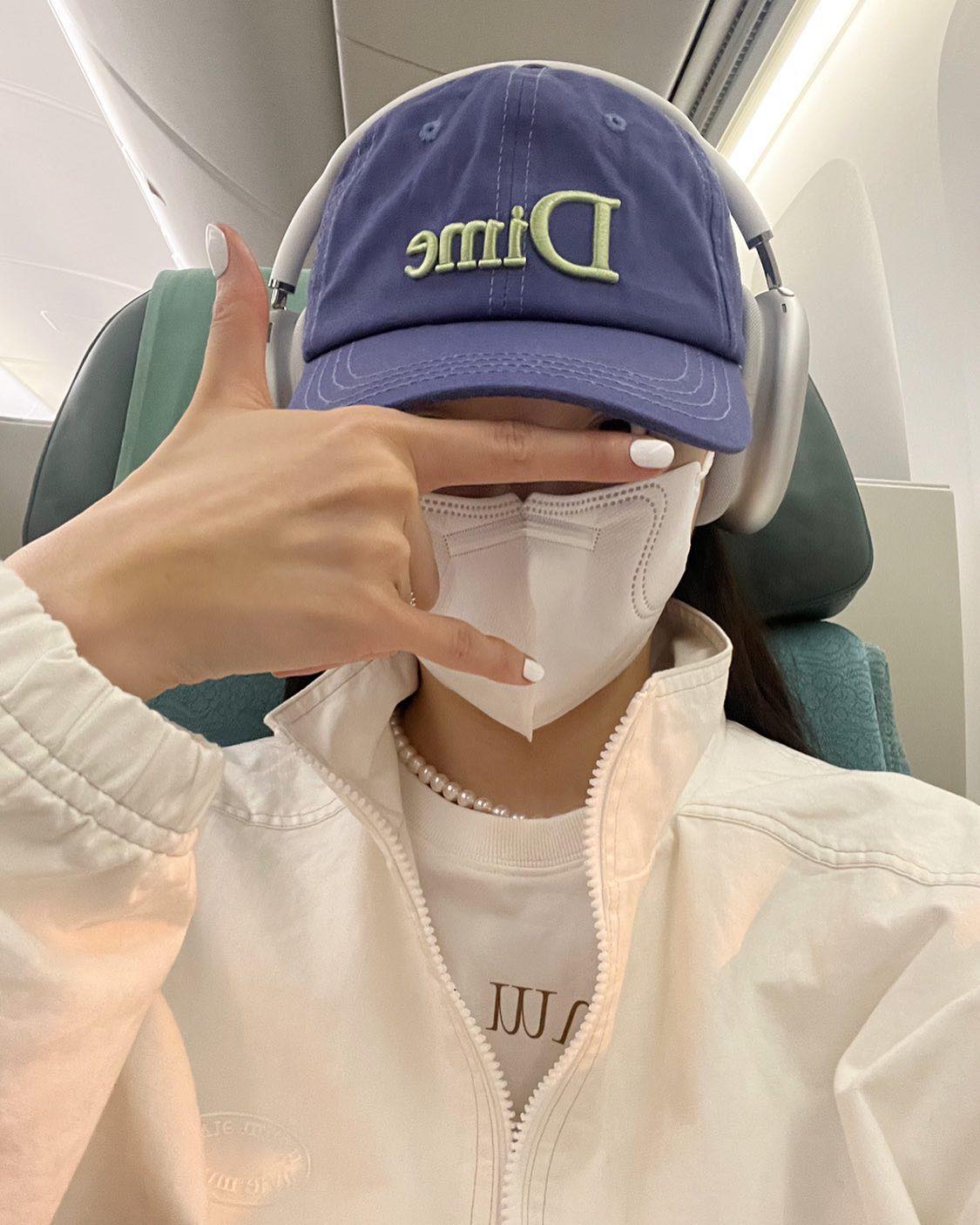 꾸안꾸🤎🤍 강민경 봄자켓룩 이미지8
