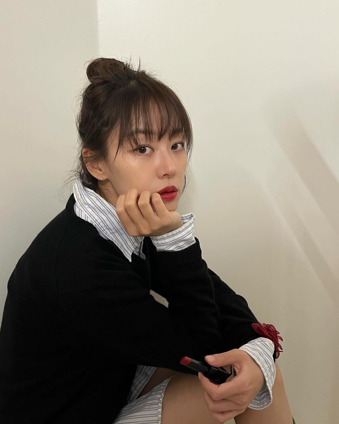 봄셔츠 레이어드 꿀조합 5가지👔
셔츠 하나로 클래식 무드부터 힙한 봄코디까지🌱 다양하게 입자

1. 셔츠 + 니트

2. 셔츠 + 니트조끼

3. 셔츠 + 미니 원피스

4. 셔츠 + 뷔스티에

5. 셔츠 + 니트 튜브탑 이미지