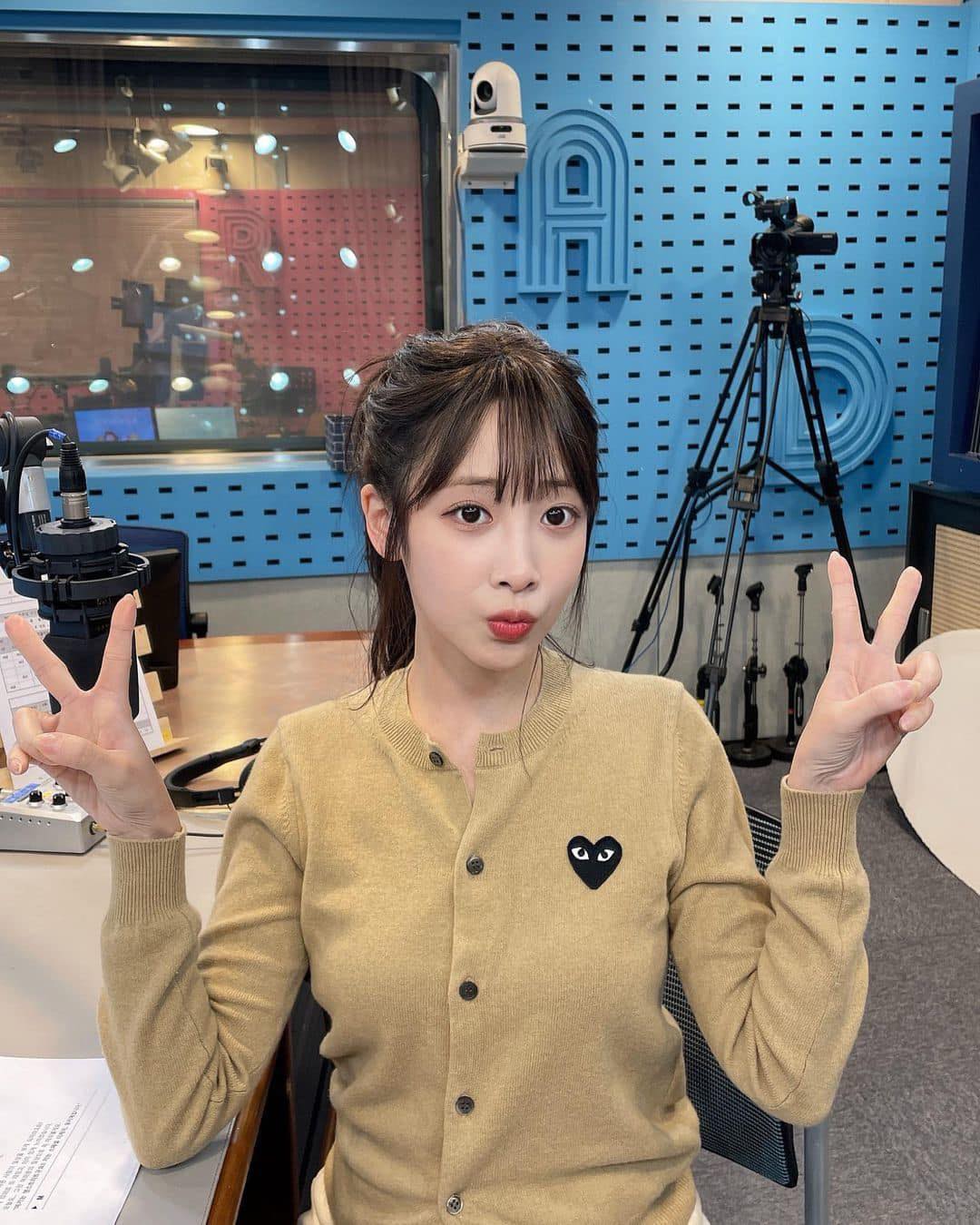 손이 자주 가는 가디건은 꼼데🩶❤️ 이미지7
