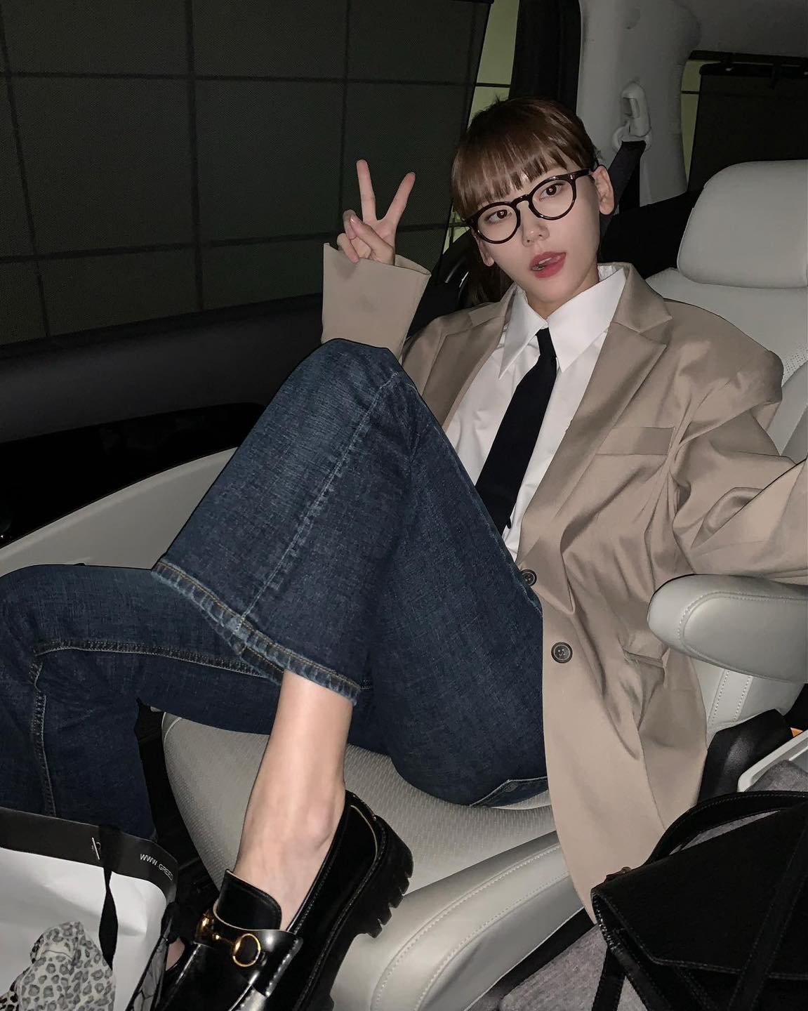 언니들의 블레이저 픽은 오버핏✔️ 이미지