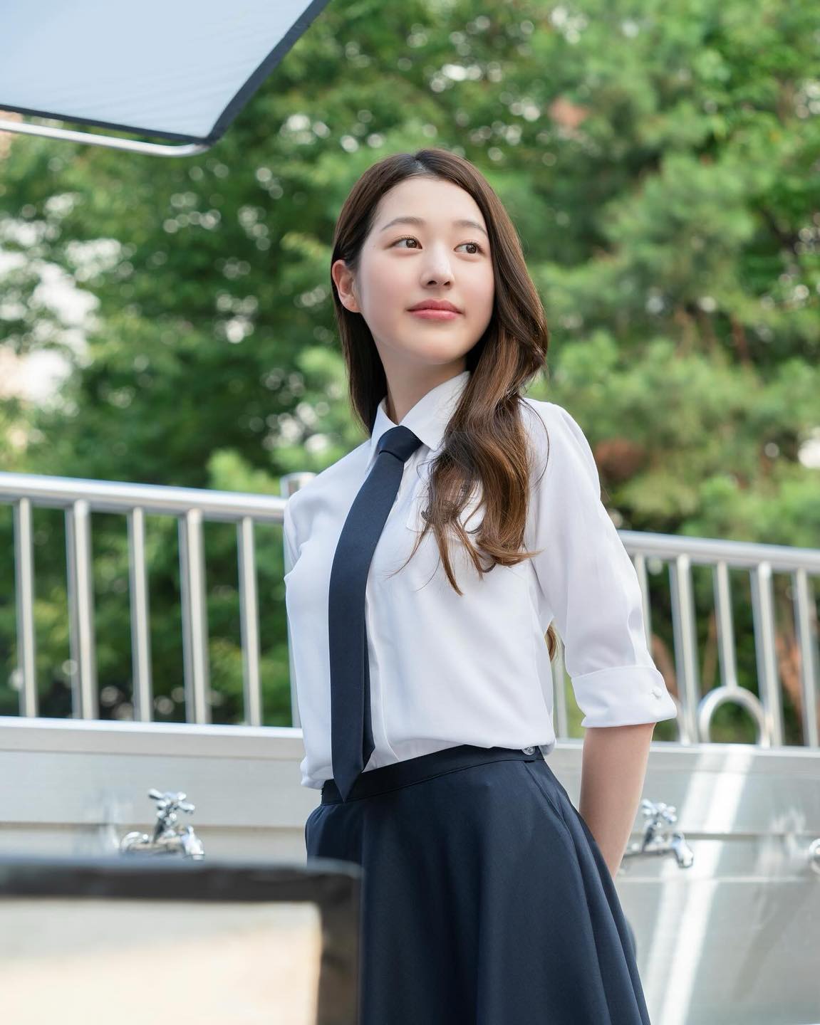 장원영 배우 버전🐰💖@장다아
피라미드 게임에서 미친 연기력으로 핫한 원영이 언니 장다아🤍 이미지3