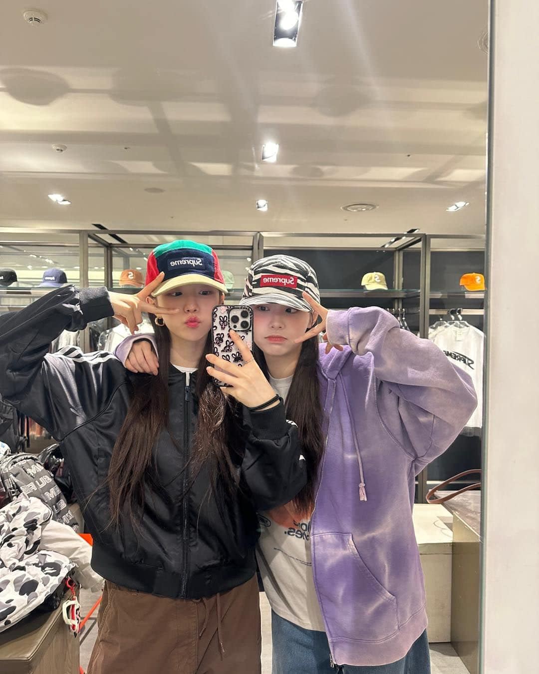 꾸안꾸엔 슈프림 캠프캡🖤 이미지