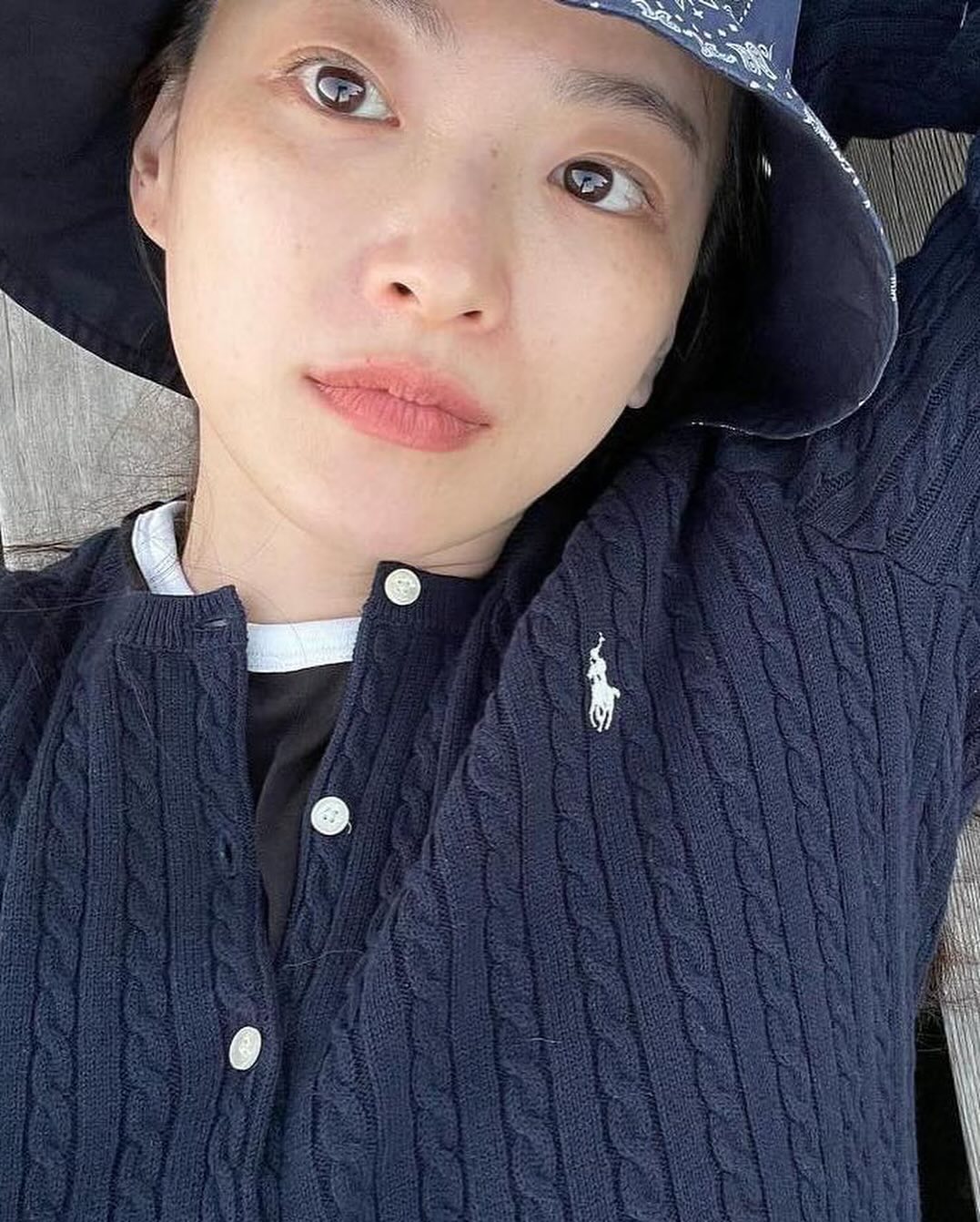 봄에 필수인 폴로 아이템 5가지5️⃣
기본템 맛집에서 봄코디 준비하기✔️ 폴로템만 있어도 든든해🤍

1. 케이블 반팔 카디건

2. 케이블 크루넥 스웨터

3. 케이블 V넥 스웨터

4. 케이블 크루넥 가디건

5. 옥스포드 셔츠 이미지7