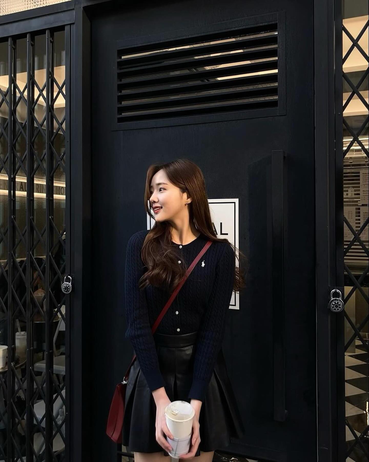 봄에 필수인 폴로 아이템 5가지5️⃣
기본템 맛집에서 봄코디 준비하기✔️ 폴로템만 있어도 든든해🤍

1. 케이블 반팔 카디건

2. 케이블 크루넥 스웨터

3. 케이블 V넥 스웨터

4. 케이블 크루넥 가디건

5. 옥스포드 셔츠 이미지