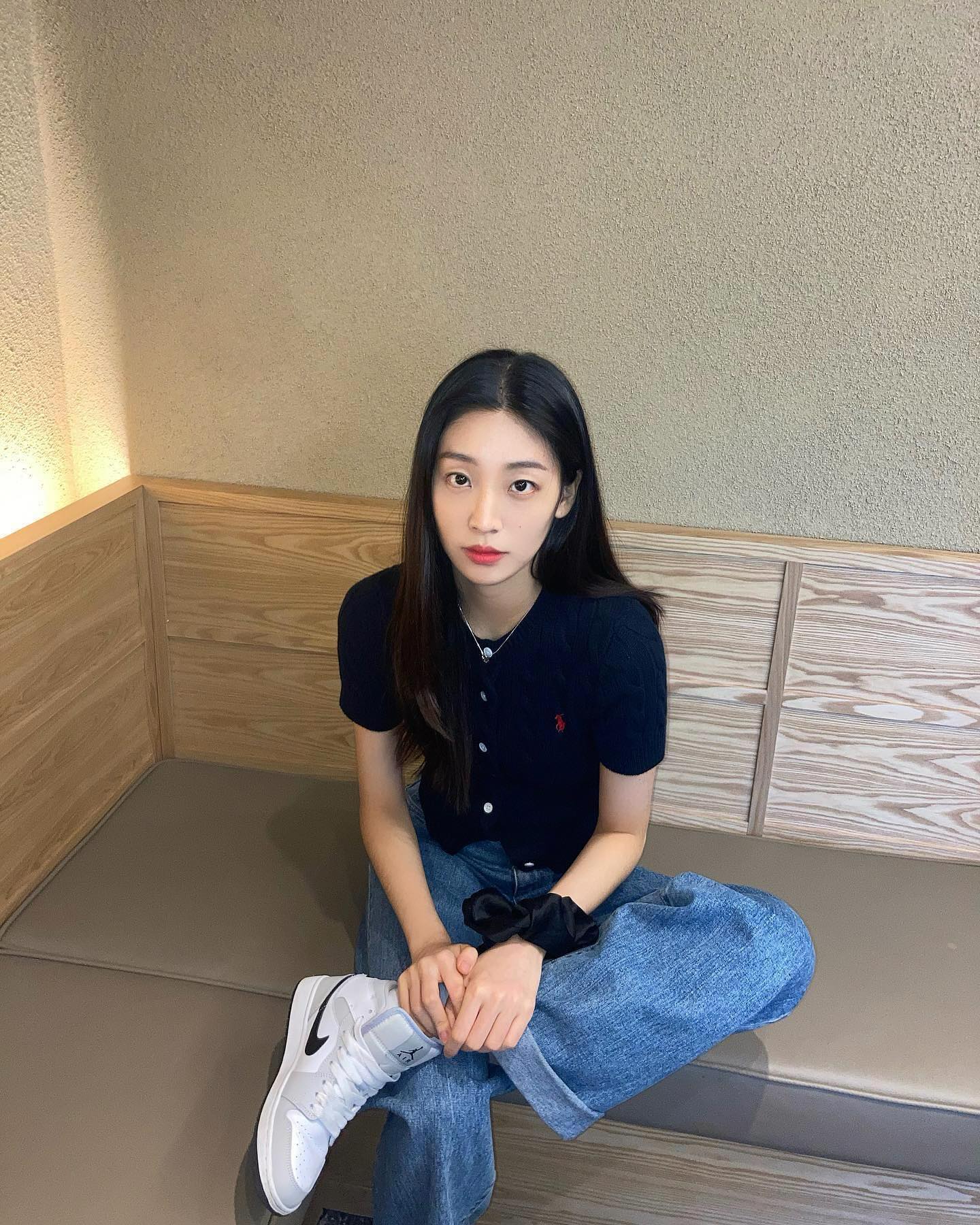 봄에 필수인 폴로 아이템 5가지5️⃣
기본템 맛집에서 봄코디 준비하기✔️ 폴로템만 있어도 든든해🤍

1. 케이블 반팔 카디건

2. 케이블 크루넥 스웨터

3. 케이블 V넥 스웨터

4. 케이블 크루넥 가디건

5. 옥스포드 셔츠 이미지