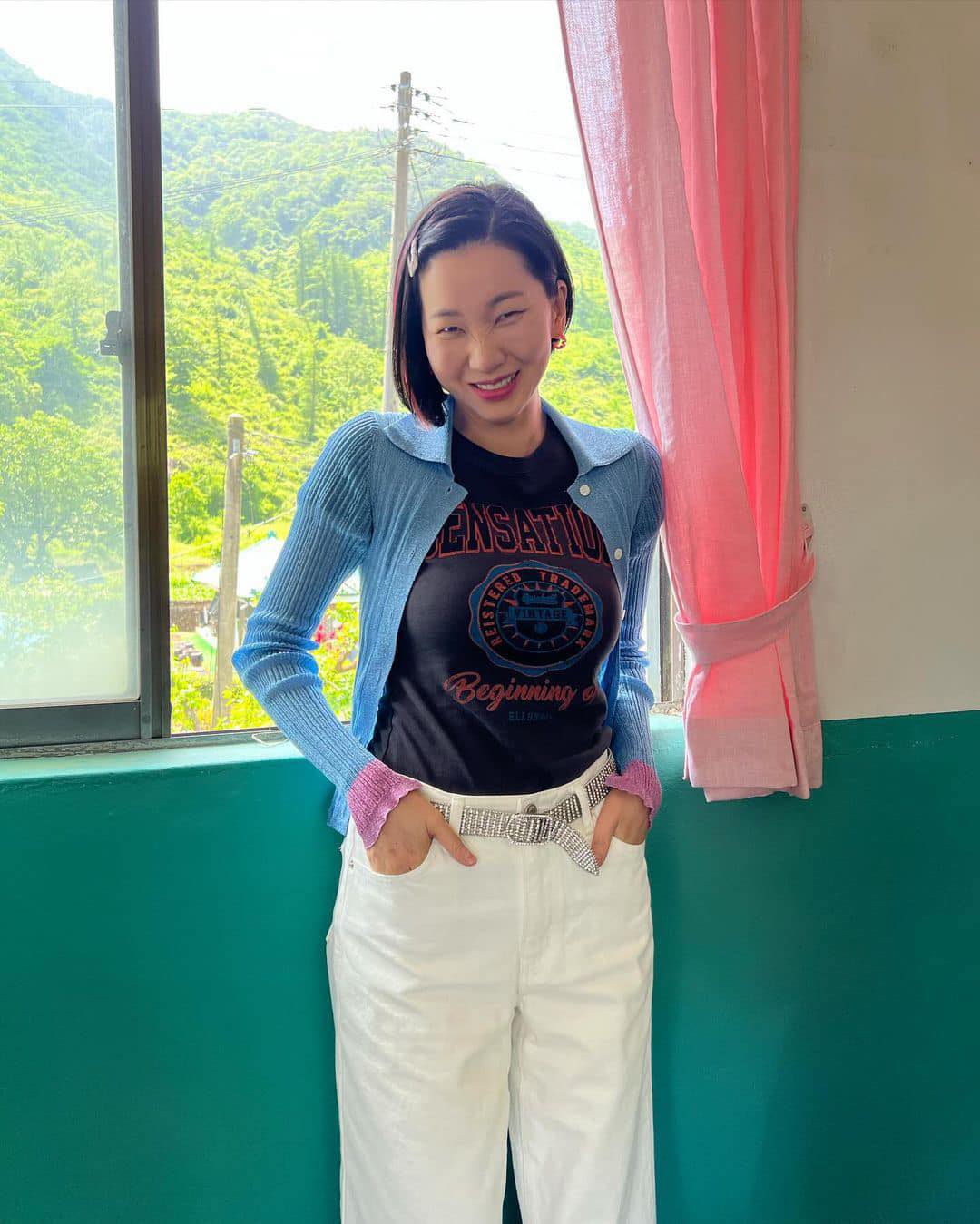 어디든 잘붙는 화이트팬츠🤍 이미지
