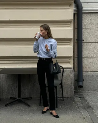 질리지 않는 회색 맨투맨 코디법🩶
봄에는 미니멀한 라이트 그레이 컬러로 다양하게 @활용해👀🔍
1. 블랙 데님과 매치해 클래식 스타일링
2. 레깅스에 코디해 꾸안꾸 원마일웨어
3. 요즘 유행하는 레이스 스커트와 매치
4. 블랙 롱스커트룩에 포인트로 스카프 더하기
5. 기본템 일자핏 데님으로 캐주얼룩
6. 밋밋하지 않게 패턴 팬츠 포인트
7. 회색 슬랙스와 함께 편한 출근룩 이미지