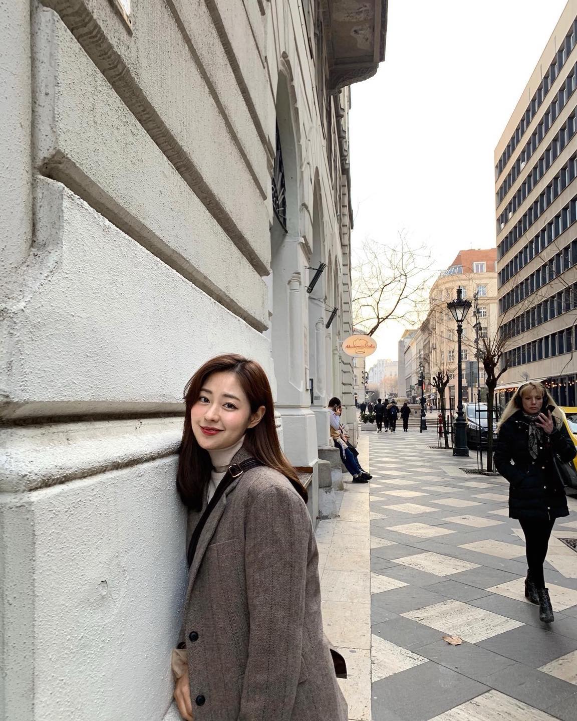 꽃샘추위엔 따뜻한 울자켓 입기🤎 이미지8
