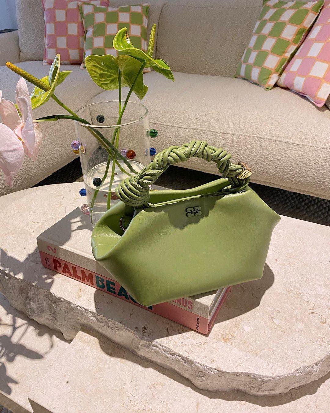포인트템으로 딱🌷가니 보우백👛 이미지