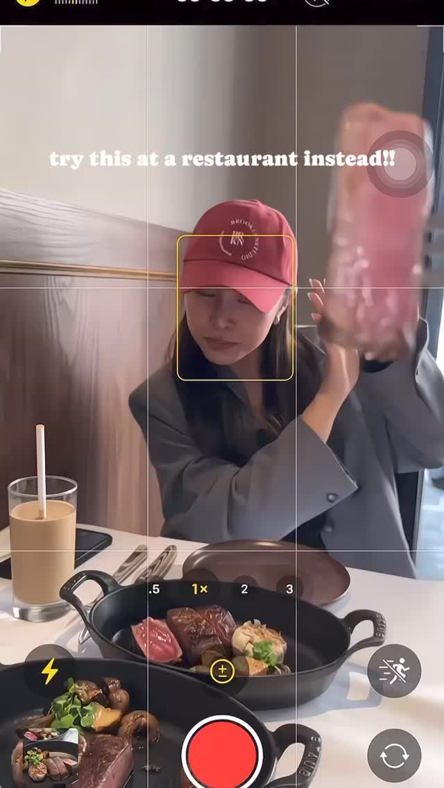 요즘 음식 인증샷은 요롷게🍽️🍖
흔한 갬성샷 놉!🙅‍♀️이번주에 만나서 이렇게 @찍어볼래? 이미지