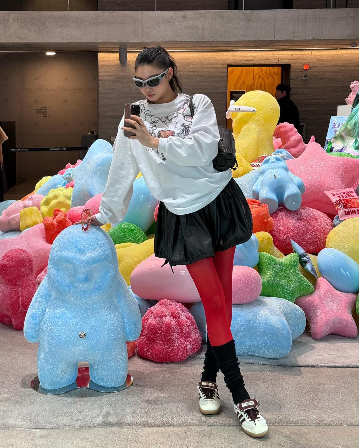 올해 치마는 풍성한 벌룬 스커트🎈 이미지