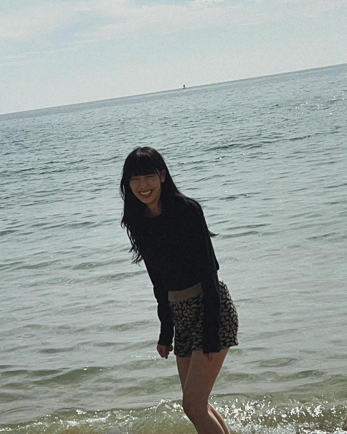 요즘 가장 핫한 배우🖤 @류다인
이채민과 연애 인정👩🏻‍❤️‍👨🏻모델 출신 그녀의 군살 없는 완벽 몸매❤️‍🔥 이미지9