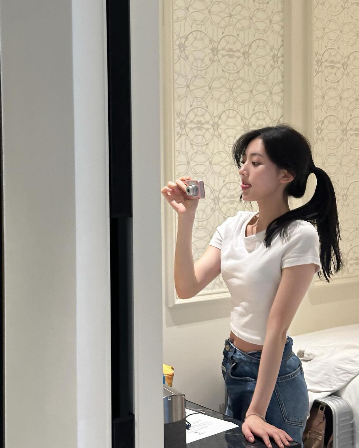 요즘 셀카 감성은 디카지📸💓 이미지7