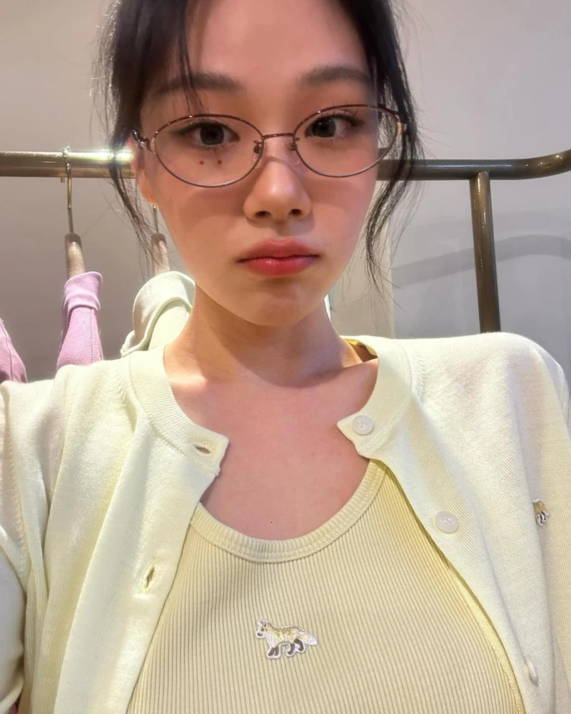 상큼뽀짝한 이번 메종키츠네🍋
베이비폭스 컬렉션🦊언니들처럼 올봄 귀엽고 상큼하게🌸 이미지1
