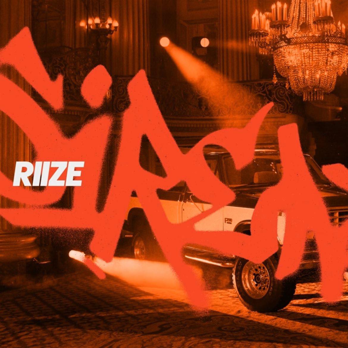 라이즈 사이렌 풀버전 음원 드디어 오늘 공개🚨🧡

그룹 라이즈가 오늘 낮 12시에 퍼포먼스 싱글 'Siren'(사이렌) 풀버전 음원을 공개했습니다. 사이렌은 라이즈가 정식 데뷔 전, 1분 가량의 퍼포먼스 비디오로 선보이며 정식 음원 요청이 쇄도했던 곡인데요. 기존에 공개되었던 중독성 넘치는 훅에 라이즈만의 열정과 포부를 가득 담아 2분 30초 가량의 풀버전을 완성시켰습니다. 

한편 라이즈는 다가오는 18일에 프폴로그 싱글 'Impossible'(임파서블)을 공개할 예정이며, 6월에는 첫 번째 미니앨범 'RIIZING'을 발매할 예정입니다. 이미지