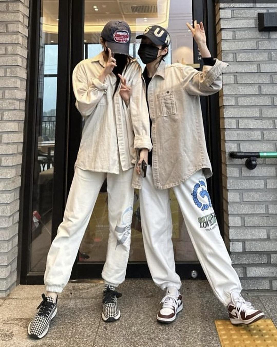 셀럽들의 요즘 핫템🧢썬러브 볼캡 이미지5