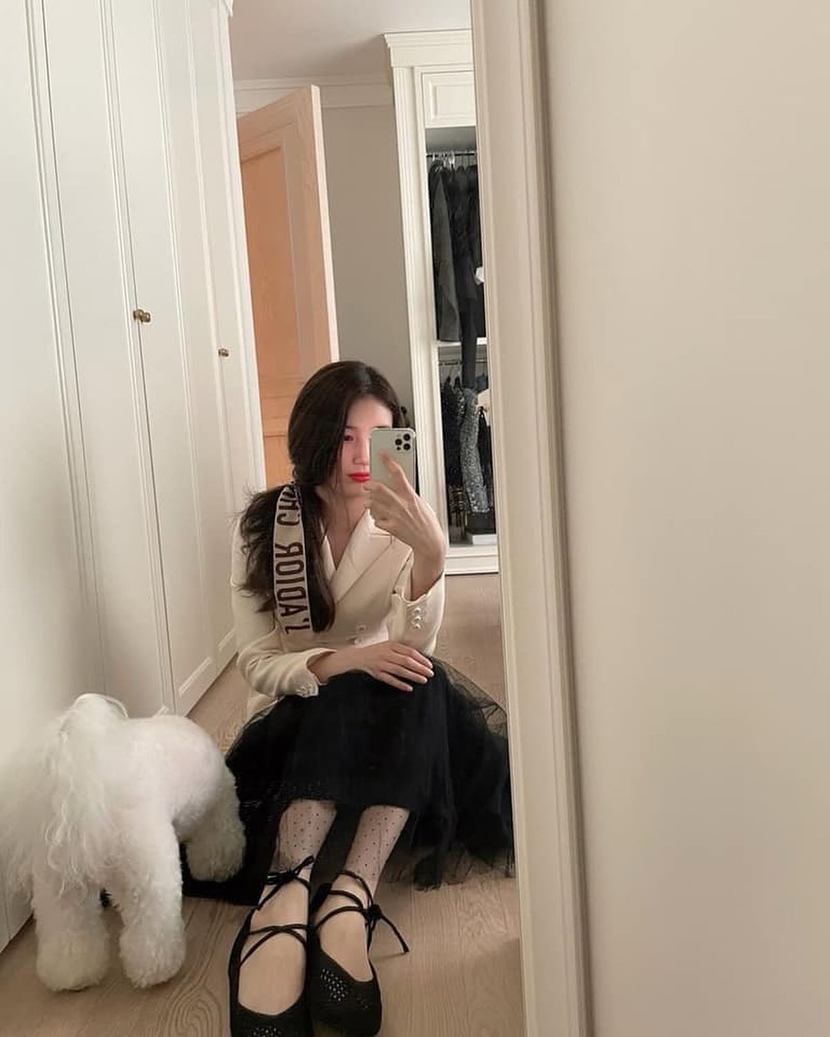 봄헤어 포인트로 스카프 활용🪄 이미지3